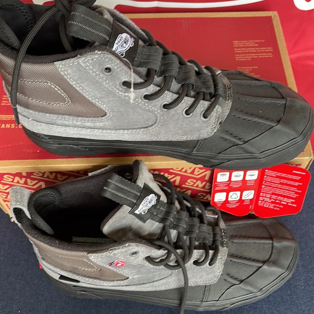 Vans Men’s Sk8-Hi Del Pat
Pewter/Black
VN0A5JMNPBQ
 boots - Picture 3 of 16